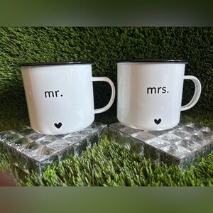 💕Mr. and Mrs. White Mugs Set metal material 💕